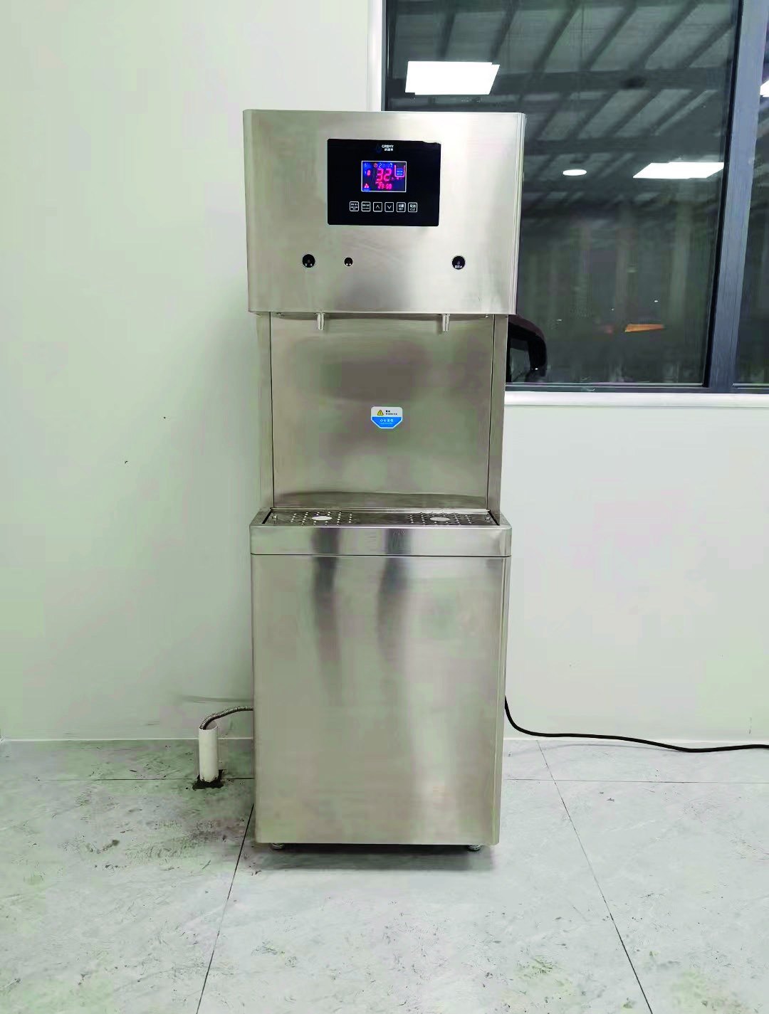 Water Filling & Bottling Machine thumbnail 2